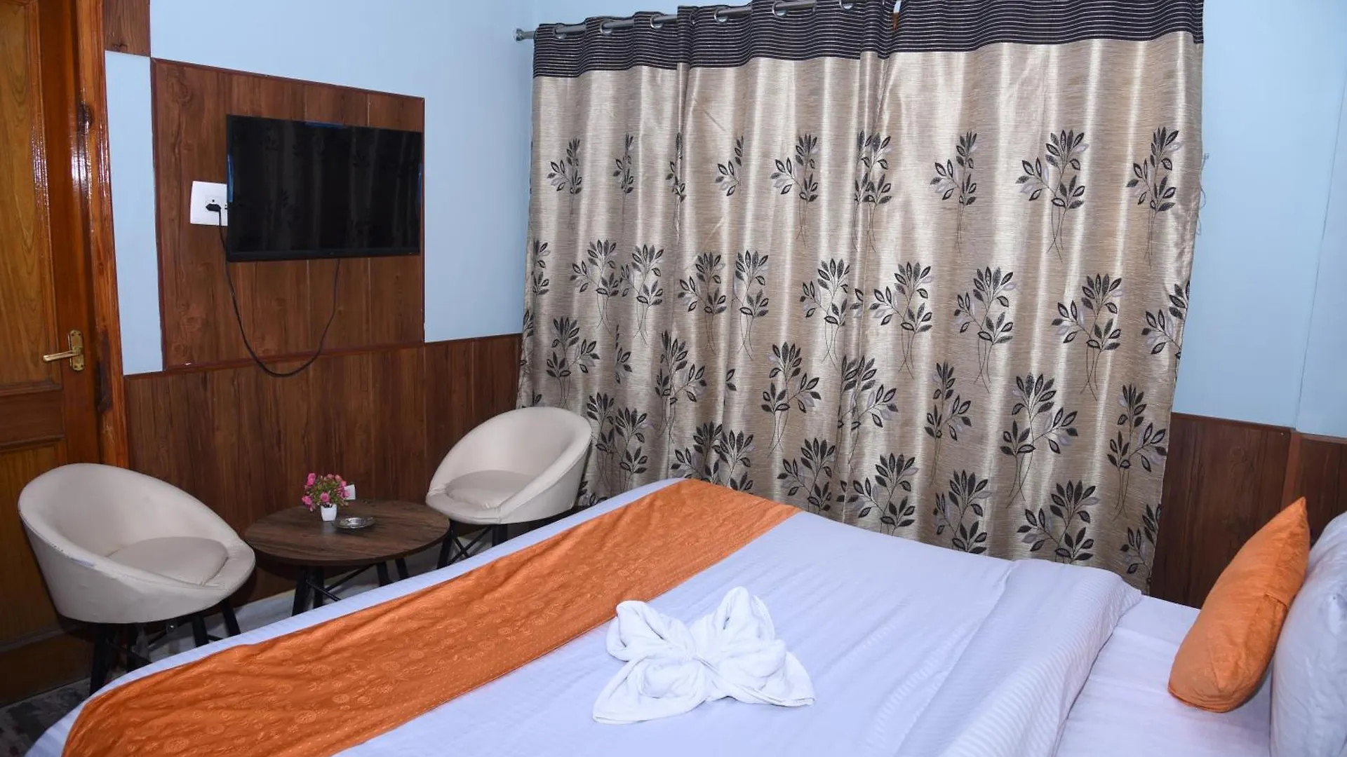 Shimla Heights Valley View Retreat 0*,  India