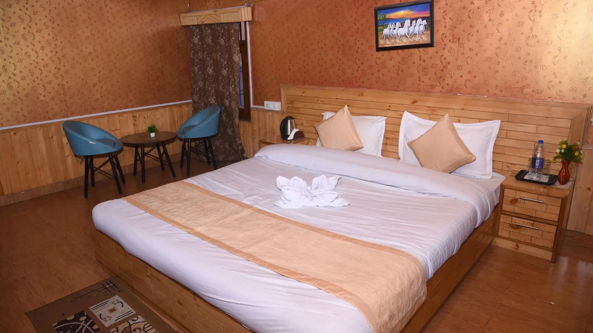 Shimla Heights Valley View Retreat
