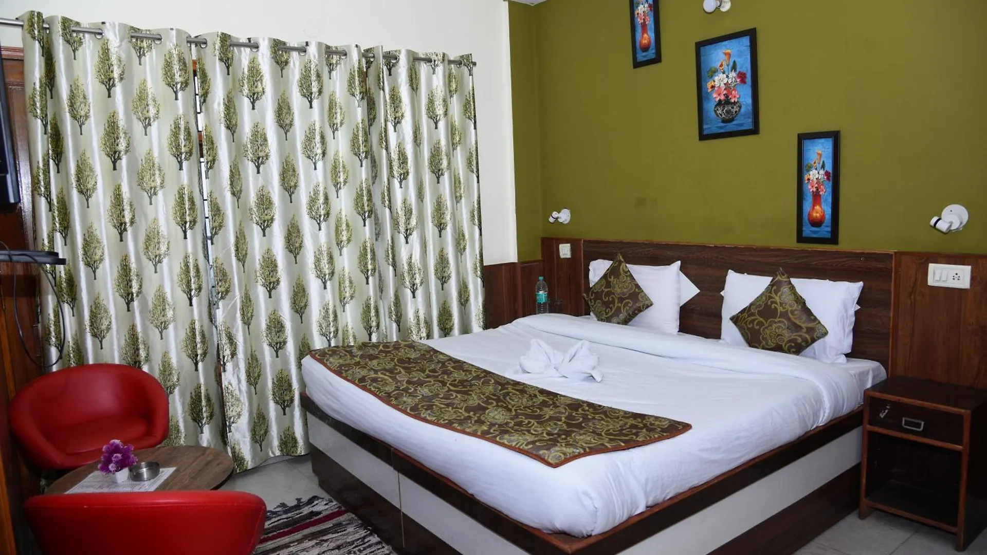 Shimla Heights Valley View Retreat Bed & Breakfast