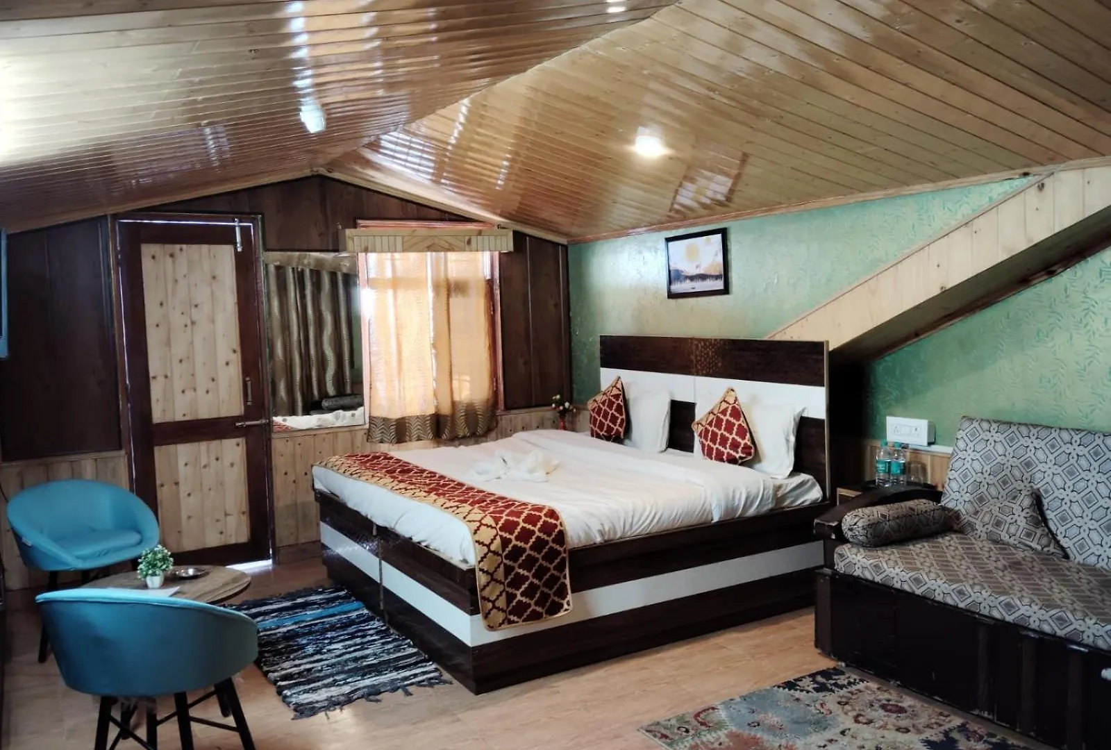 Shimla Heights Valley View Retreat 0*,  India